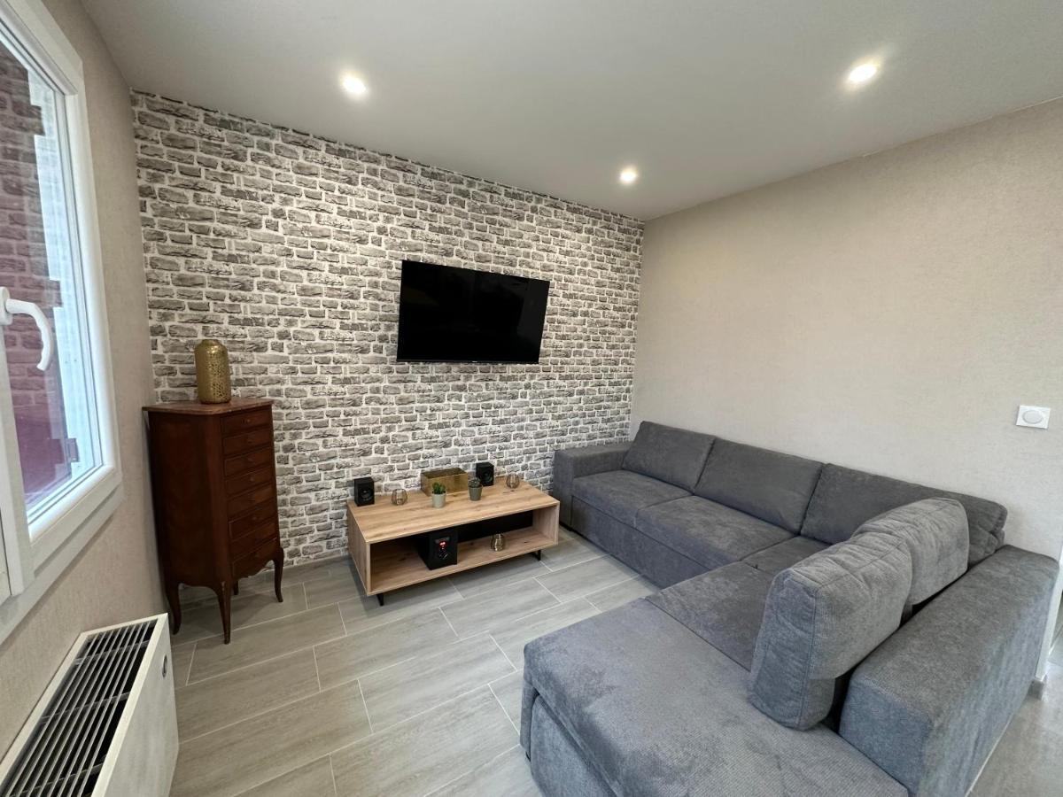 Agreable Maison Avec Jardin A ジョアンヴィル エクステリア 写真
