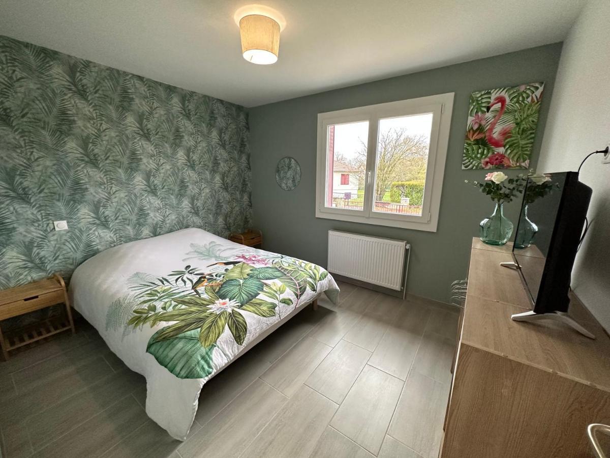 Agreable Maison Avec Jardin A ジョアンヴィル エクステリア 写真