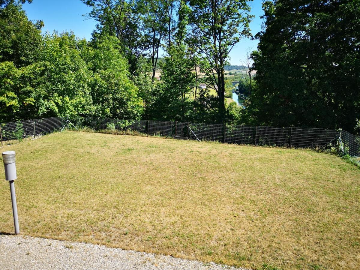 Agreable Maison Avec Jardin A ジョアンヴィル エクステリア 写真