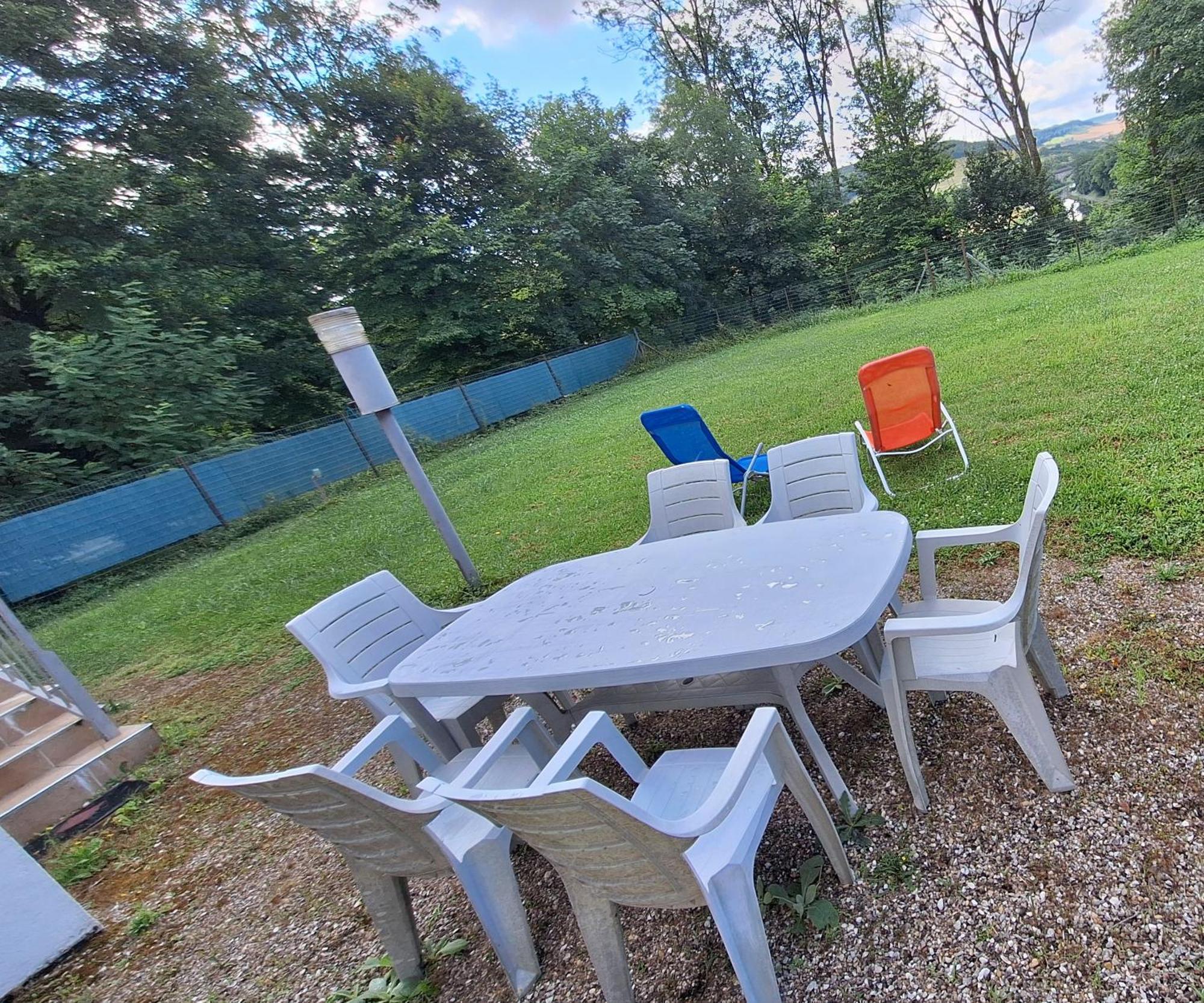 Agreable Maison Avec Jardin A ジョアンヴィル エクステリア 写真
